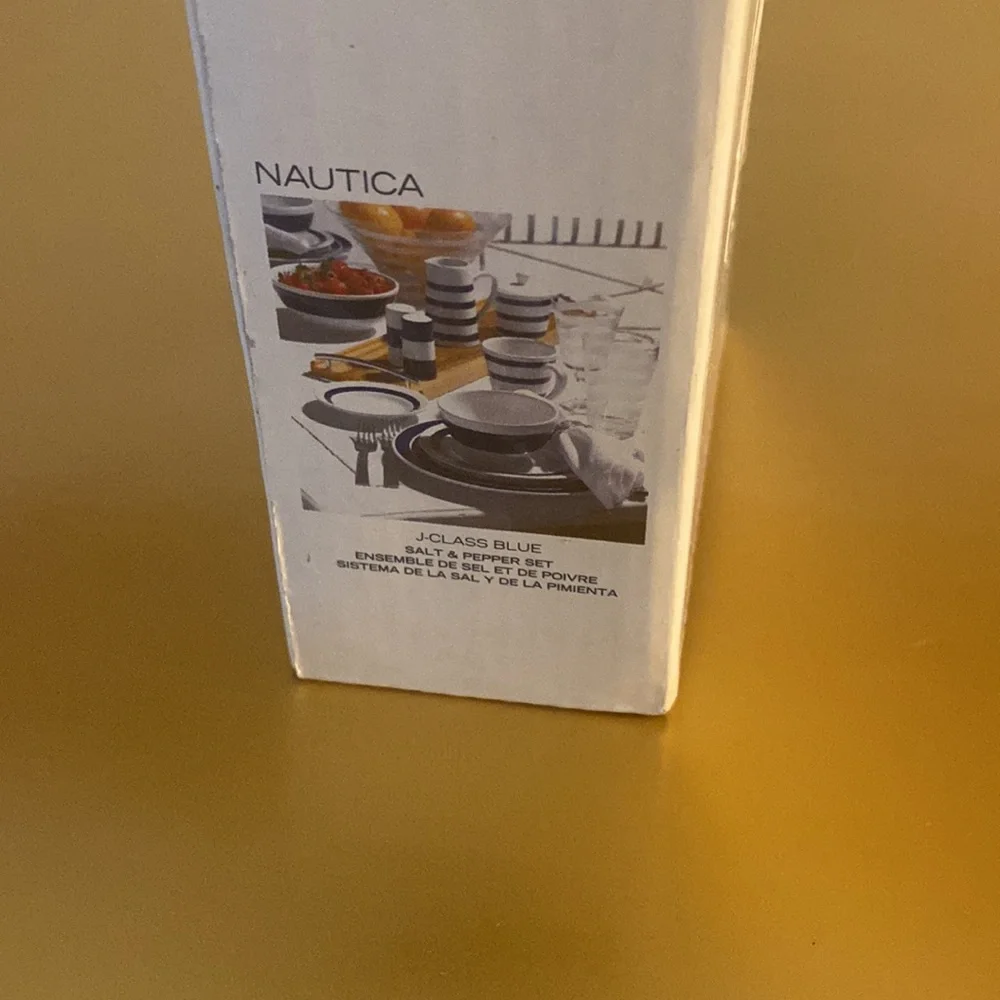 Nautica J-Class  Blue  Salt Pepper Shaker Striped Blue Retire Replacement